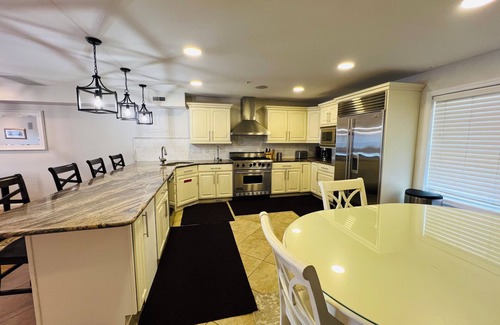 Wildwood Crest Casa | Lujo 5BR 1Den 6BA 5000 pies cuadrados Inicio cerca del océano y paseo marítimo con piscina, vista al mar