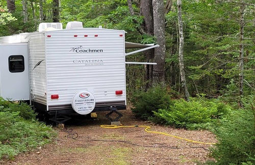 Upper New Cornwall Casa | Big Lake Mushamush -Beautiful 27 ft Coachmen Catalina Deluxe RV