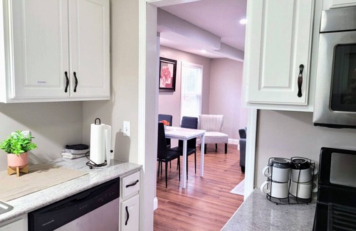 West Seneca Casa | Big new house with huge parking