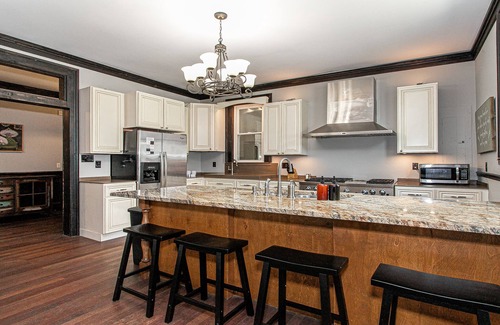 Knoxville Casa | Big Orange Retreat: City Views, Game Room, Near Downtown