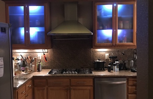 Crocker Casa | “BIG” PAD - 7 rooms total 15 total beds + Spa Jacuzzi