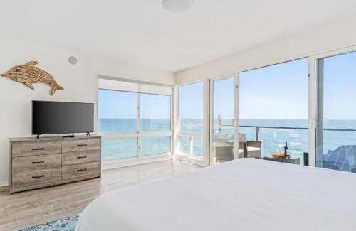 Eastern Malibu Casa | Big Rock Beach Retreat with Oceanfront Balconies Direct Beach Access Sweeping Sunset Views Pacific Coast Outlook by AvantStay