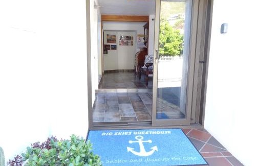 Gordons Bay Central Casa | Big Skies Guesthouse