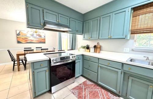 Remerton Casa | Big Sky Bungalow - 5 Beds Sleeps 8