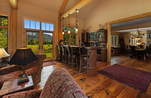 Big Sky Casa | Big Sky Meadow Private Retreat w/Hot Tub