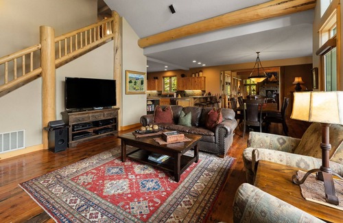 Big Sky Casa | Big Sky Meadow Private Retreat w/Hot Tub