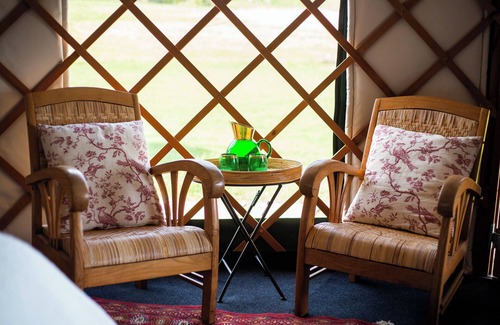Christchurch District Casa | Big Sky Retreat - beautiful house and glamping yurts overlooking Akaroa Harbour.