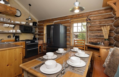 Big Sky Cabina | Cowboy Heaven Cabin 15 Rustic Ridge