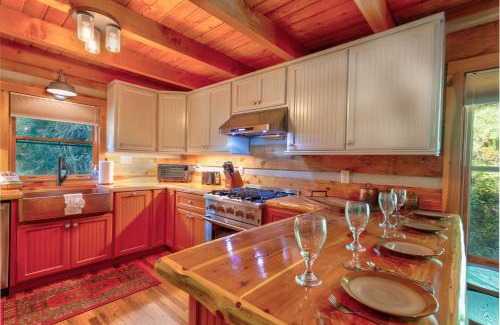 Sugar Grove Casa | Big Timber Creek Cabin