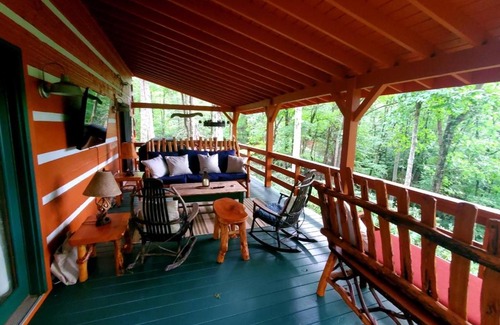 Sugar Grove Casa | Big Timber Creek Cabin