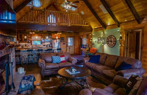La Grange Cabina | Big View! Log cabin on the River
