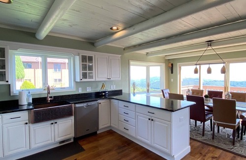 Blowing Rock Casa | Big Views! Between Blowing Rock and Boone.