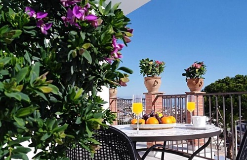Benalmadena Villa | Gran villa con vistas increíbles, ¡ideal para grupos!