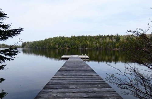 Mount Desert Cabina | BigCamp - Un oasis rústico en el lago