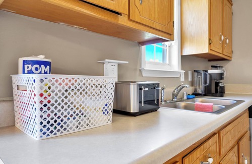 Oak Grove Casa | Bigger and Better BNB Mid-Term Stay with King Bed