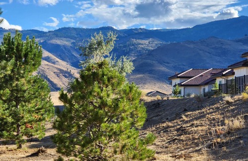 Northwest Reno Condominio | Poco más grande Condo en Reno! 2 dormitorios / 2 baño + patio