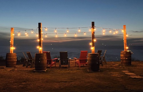 Livingstone Cove Cabaña | BigSky Sea Shanty: Enjoy Amazing Sunsets and Ocean Views from the Hot Tub !