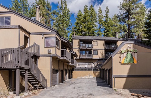 Majestic Pines Condominio | Bigwood #90 Bldg. W