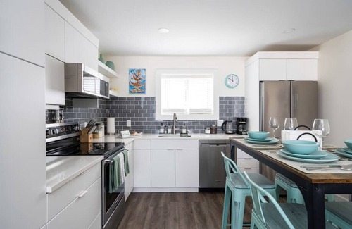 Meaford Apartamento | "Bike" at Hills Meaford | 1BD Suite + Pets