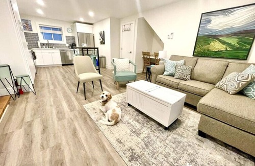 Meaford Apartamento | "Bike" at Hills Meaford | 1BD Suite + Pets