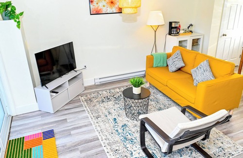 Timberlea Apartamento | Riverside Retreat- Bike, Hike, Relax – Cozy Stay Near BLT & Bluff Trails