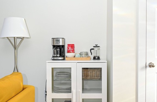 Timberlea Apartamento | Riverside Retreat- Bike, Hike, Relax – Cozy Stay Near BLT & Bluff Trails