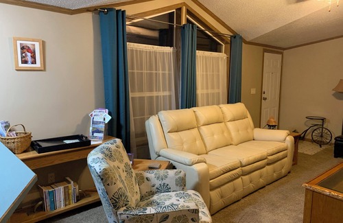 Peterson Casa | Bike trail stay near Lanesboro