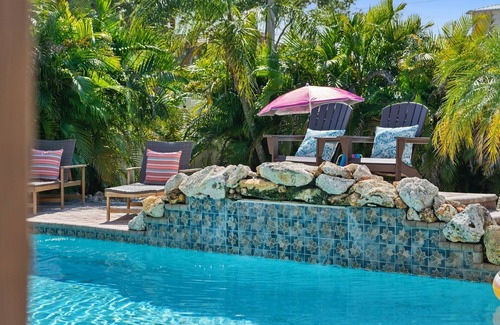 Indian Rocks Beach Casa | ¡NUEVO LISTADO! PISCINA INICIO! ¡6 dormitorios y 4 baños!