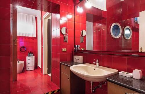Citta Antica Apartamento | Billie's Flat RED - art & design apt in Verona historic centre