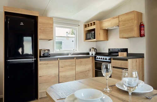 Great Houghton Casa | Billing Aquadrome Silver 2 Bed Caravan Pet HW75