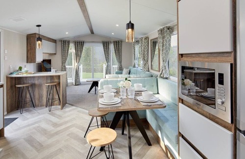 Great Houghton Casa | Billing Aquadrome Gold 2 Bed Caravan KL08