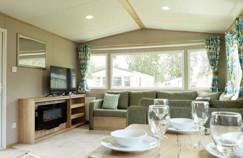 Great Houghton Casa | Billing Aquadrome Silver 3 Bed Caravan KM115