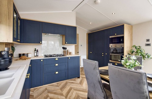 Great Houghton Casa | Billing Aquadrome 2 Bed Hot Tub Caravan MI12