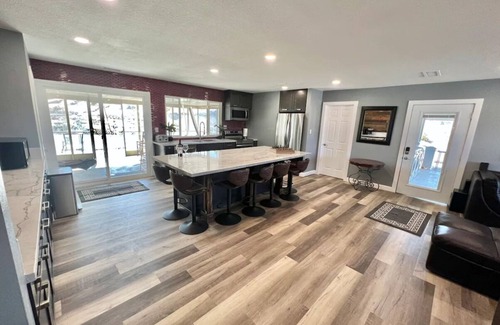 Victorville Casa | Billion Rock Escape - a large beautiful secluded oasis minutes from town