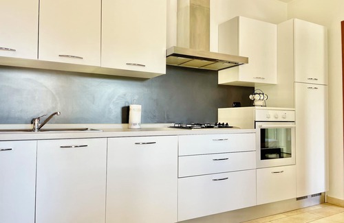 Viserbella Apartamento | Bilocale con terrazzo e parcheggio – Alba Blu