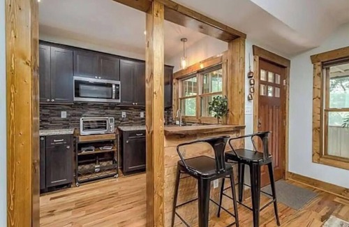 Kenilworth Apartamento | Biltmore Hideaway - Luxury Urban Tree Top Retreat