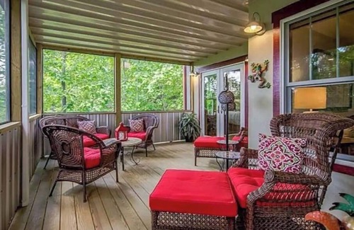 Kenilworth Apartamento | Biltmore Hideaway - Luxury Urban Tree Top Retreat