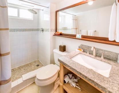 Alice Town Complejo | Bimini Big Game Club Resort & Marina