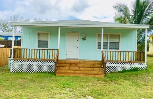 Alice Town Casa | Bimini Seaside Villas - Green Cottage with Bay/Marina View