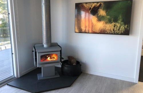 Binalong Bay Casa | BINALONG BRAE @ Bay of Fires Two bedroom both with ensuites