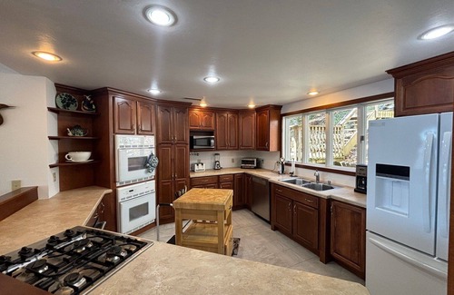 Meredith Casa | Binzhaven on Lake Winnipesaukee