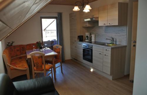 Aigen im Ennstal Apartamento | Bio-Bergbauernhof Möslhof