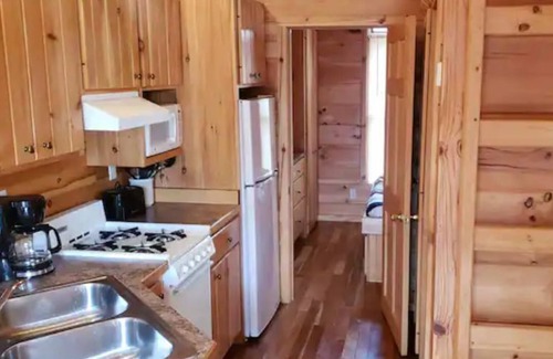 Jones Mills Cabina | Birch Cabin Ski Camp in The Laurel Highlands!