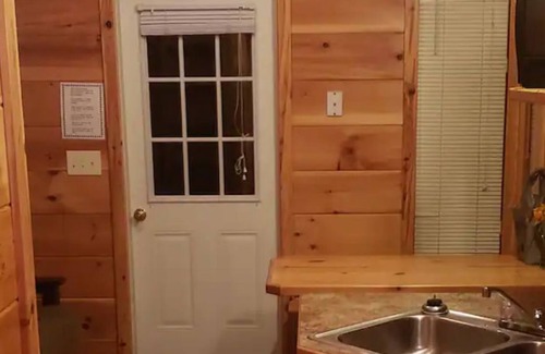 Jones Mills Cabina | Birch Cabin Ski Camp in The Laurel Highlands!