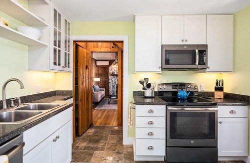 Northport Cabaña | Birch Harbor, Lakefront Cottage - Northport, Michigan