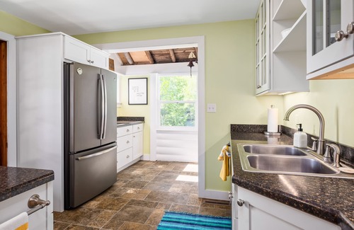 Northport Cabaña | Birch Harbor, Lakefront Cottage - Northport, Michigan