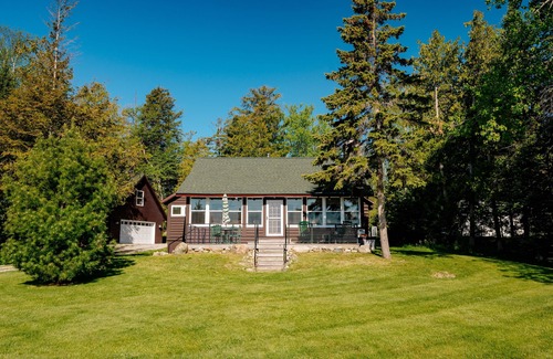 Northport Cabaña | Birch Harbor, Lakefront Cottage - Northport, Michigan