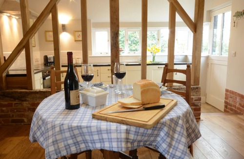 Martlesham Heath Cabaña | Bird Cottage, Burgh