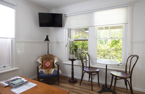 Kyneton Casa | BIRD HOUSE - A ROMANTIC SHACK ON THE EDGE OF PIPER ST