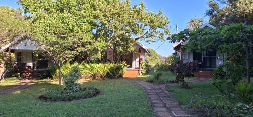 Lopes Otro | Bird watchers paradise, peaceful chalet in shaded resort